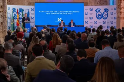 El presidente de la Diputación interviene en el Consejo en presencia del presidente de la Junta y el alcalde de Castaño del Robledo