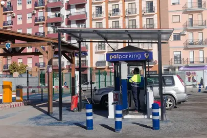 Aparcamiento de Pal Parking en la zona vecina al Ensanche