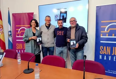 Momento de la presentación de la novela