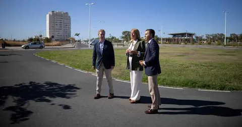 Visita de la alcaldesa, Pilar Miranda, a la zona del Ensanche