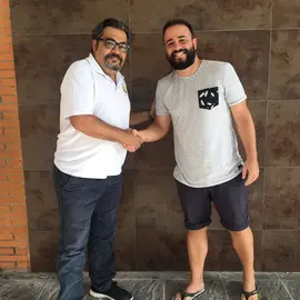 Carlos Vallés a su llegada al Ciudad de Huelva.
