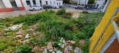 Solar abandonado en Huerto Paco