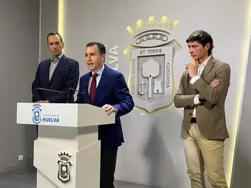 Muñoz, Arias y Vázquez en rueda de prensa