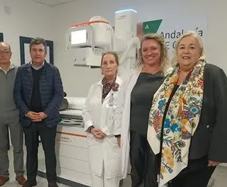 El alcalde de Lepe, en un acto junto a la delegada de Salud