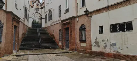 Casa Grande en la calle Jesús Hermida