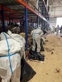 Voluntarios de la fundación Moeve en trabajos para la DANA