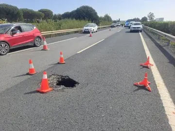 Carril habilitado para evitar el corte total de la autovía