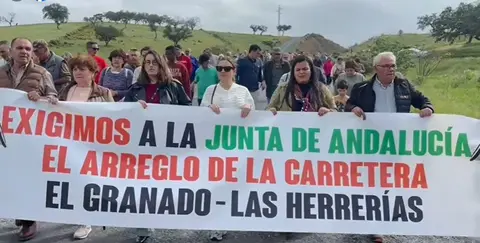 Protesta por el mal estado de la carretera