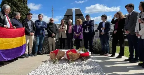 Acto celebrado en el cementerio de La Soledad