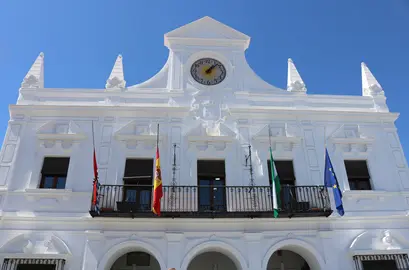Las banderas ondearán a media asta en el consistorio cartayero.