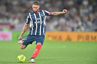 MONTERREY, MEXICO - APRIL 05: Sergio Ramos of Monterrey kicks the ball during the 14th round match between Monterrey and Chivas as part of the Torneo Clausura 2025 Liga MX at BBVA Stadium on April 05, 2025 in Monterrey, Mexico. (Photo by Azael Rodriguez/Getty Images)