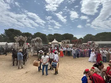 Las hermandades filiales de Trigueros, Niebla, Valverde y Villares se reúnen en Casa Canelo para el rezo del Ángelus. / Fotografía: Juan José Domínguez
