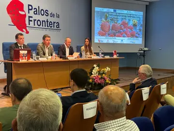 Mesa Inaugural. Emilio Ponce, Álvaro Burgos, Dámaso Cerezo y Milagros Romero