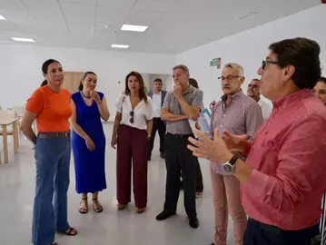 Loles López visita obras del centro de día de Bonares