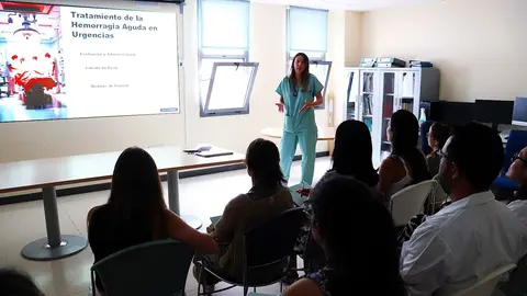 Charla sobre el tratamiento de hemorragias en urgencias.