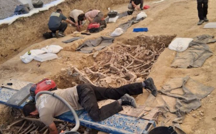 Fosa común encontrada.