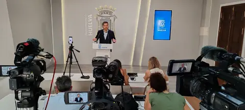 Francisco Baluffo en rueda de prensa