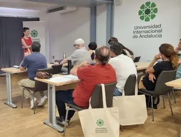 Maider Oleaga en la UNIA.