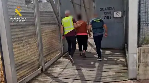 Detenida pasando a disposición judicial
