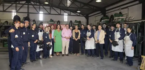 Visita al curso de soldadores de Valdocco.