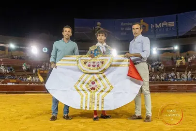 Imagen del reconocimiento a Armando Rojo. / Fotografía: torospereda.com