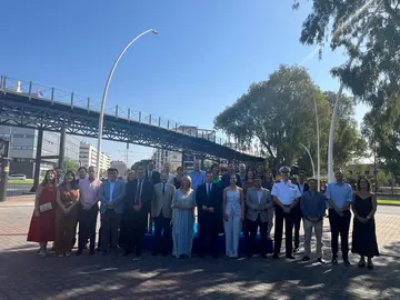 Instante del a inauguración oficial de la unión del Muelle de Rio Tinto.