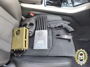 Parte de las armas intervenidas / Fotografía: Policía Local de Punta Umbría.