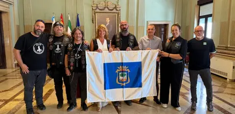 La asociación 'Moteros Descubridores' y el Ayuntamiento de Huelva celebran la IV Concentración Motera. / Fotografía: Ayuntamiento de Huelva.