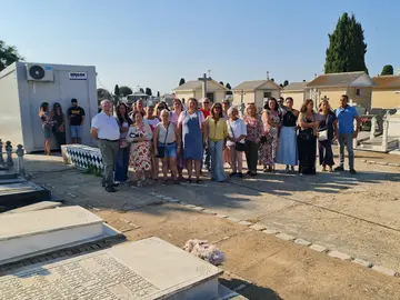 Algunas de las familias que buscan a sus seres queridos.