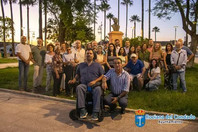 Homenaje a Odón Betanzos / Fotografía: Ayuntamiento de Rociana.