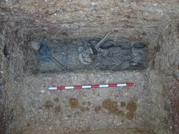 Fosa común encontrada en Beas.