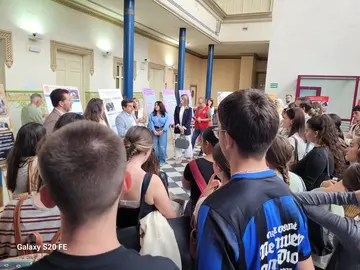 Exposición Seguimos sumando para que todo encaje