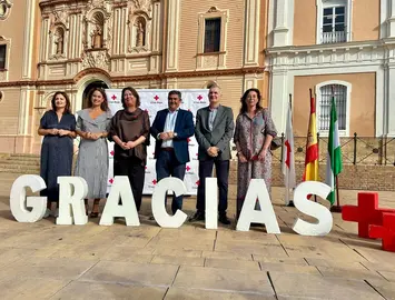 Día de la banderita de Cruz Roja.