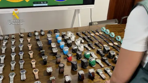 Relojes incautados. / Fotografía: Guardia Civil.