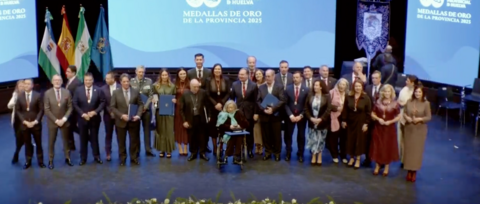 Entrega de las medallas de la provincia de Huelva.