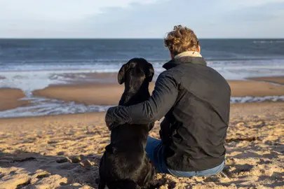Frío cerca de la playa.