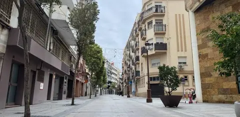 Una calle del centro de Huelva.