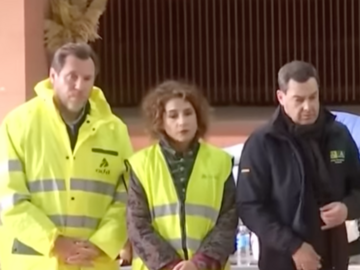El ministro &Oacute;scar Puente, a la izquierda, hoy en Adamuz. / Fotograf&iacute;a: Youtube