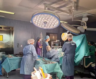 Quir&oacute;fano en el Infanta Elena.