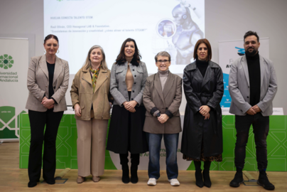 Charla de Ra&uacute;l Oliv&aacute;n.