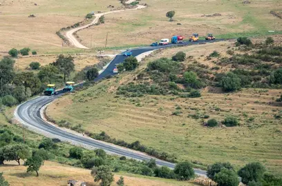 Carretera entre El Cerro de And&eacute;valo y San Telmo