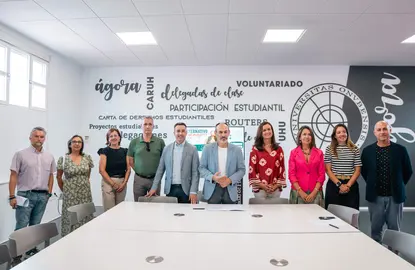 La UHU abre una nueva edici&oacute;n de su programa que une a estudiantes y personas mayores