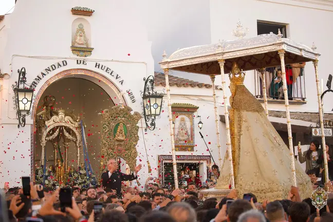 Vítores en la Hermandad de Huelva