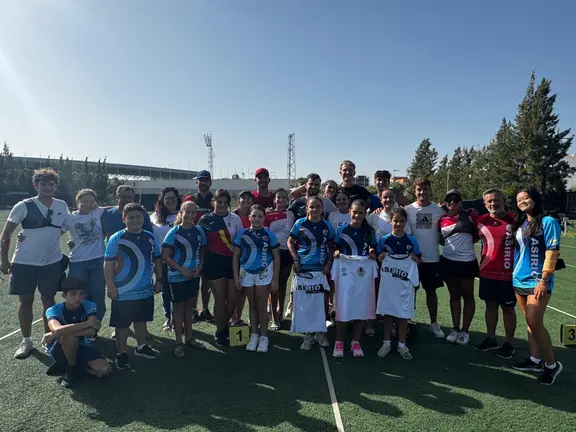 Miembros de la Selección Española y el Club Asirio / Fotografía: Ayuntamiento de Huelva.