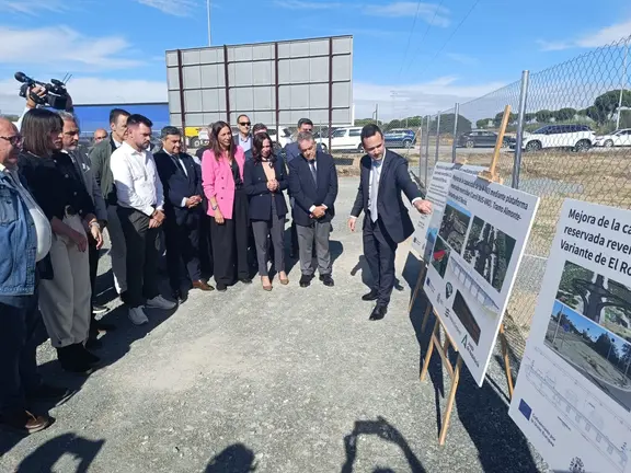 La Junta inicia las obras del tercer carril en la A-483 entre Almonte y El Rocío con una inversión de 28 millones