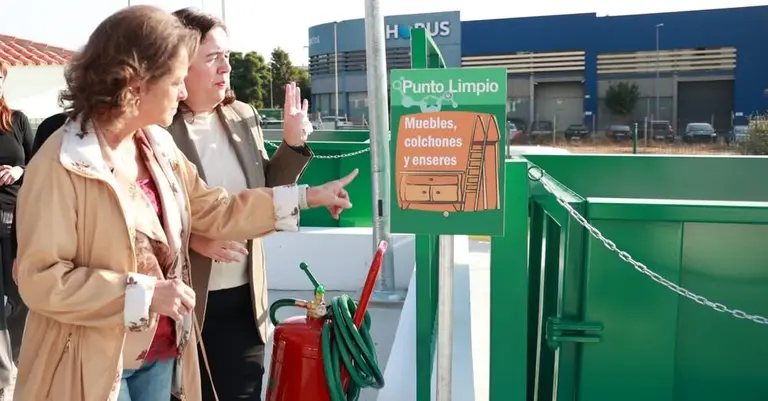 Punto limpio de Isla Cristina.