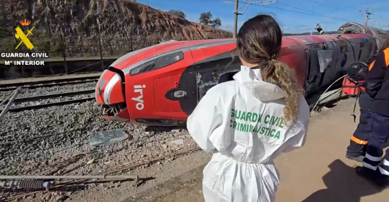 Im&aacute;genes del siniestro en Adamuz.