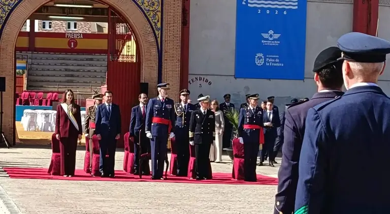 Actos en torno al Centenario del Plus Ultra.
