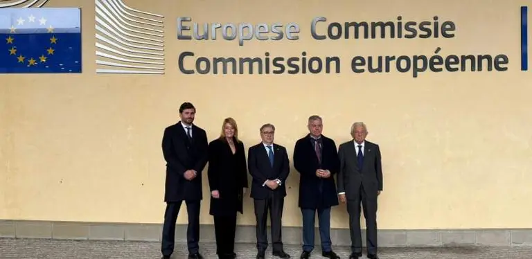 Reuni&oacute;n en Bruselas