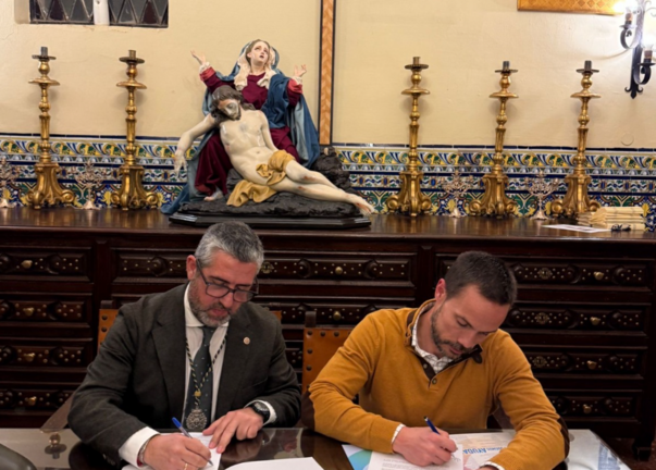 &Aacute;nsares y la Hermandad de Pasi&oacute;n renuevan su alianza solidaria con las &lsquo;Becas Se&ntilde;or de Pasi&oacute;n&rsquo;